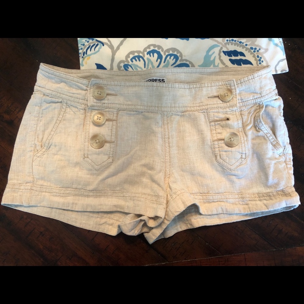 Express Linen shorts size 4 excellent condition